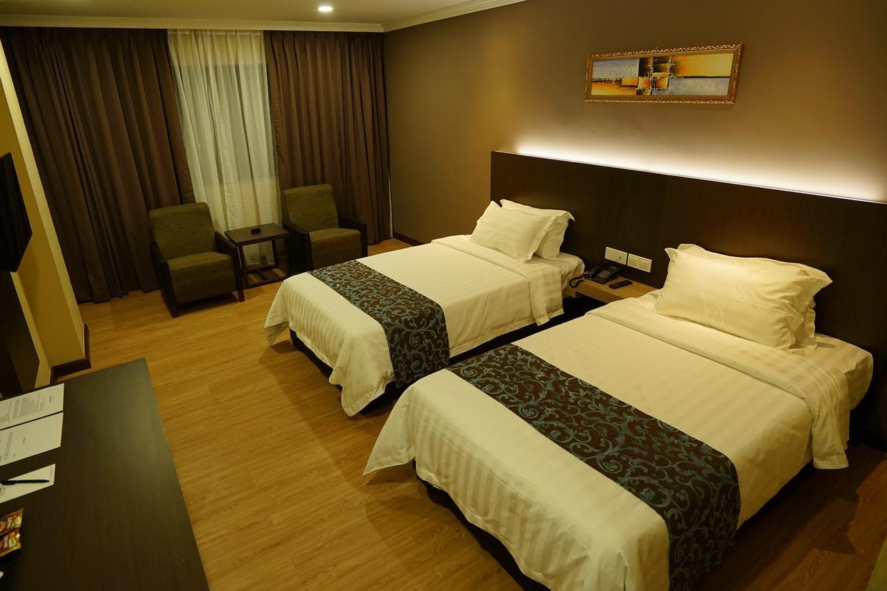 Hotel Anika Клуанг Экстерьер фото